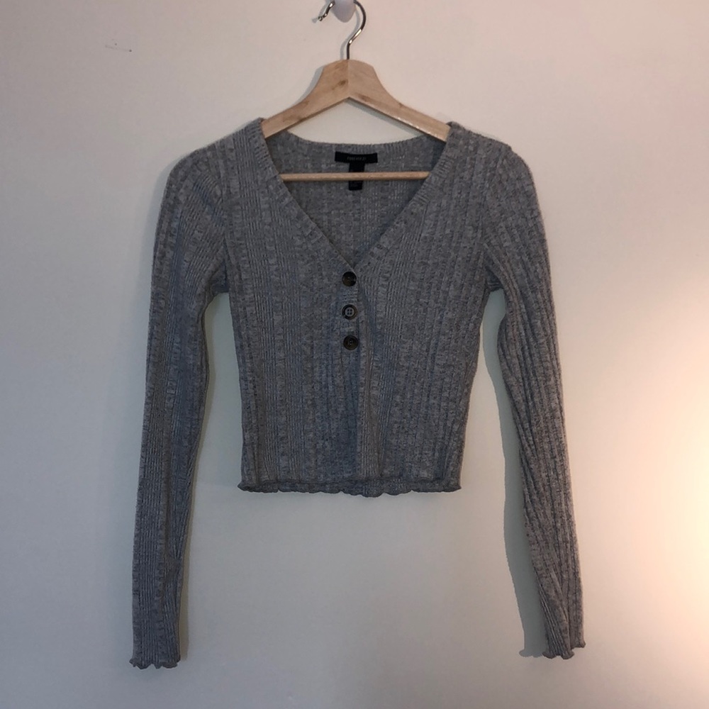 Grey forever 21 crop top. (S)